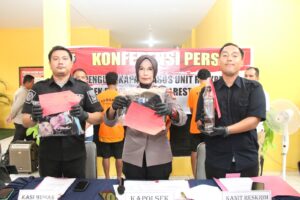 Kapolsek Batam Kota Gelar Konferensi Pers Ungkap 3 Pelaku Persetubuhan Terhadap Anak di Bawah Umur
