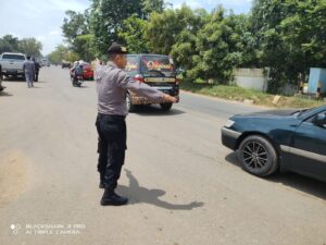 Personil Polsek Batu Ampar Laksanakan Strong Point Pagi di Wilayah Hukum Batu Ampar