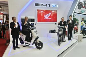 Jawab Penantian Konsumen, AHM Lakukan Soft Launching Sepeda Motor Listrik Honda EM1 e: di Ajang GIIAS