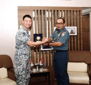 Wujud Peran Diplomasi Angkatan Laut Dunia Lantamal IV Batam Terima Kunjungan Perserta(Latma)Eagle Indopura Ke 27 Tahun 2023