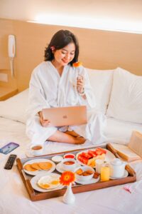 Yuk..Staycation Tipis-Tipis di HARRIS Resort Waterfront Batam Sambil Nikmati Sarapan yang Lezat