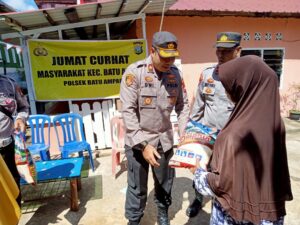 Polsek Batu Ampar Gelar jumat Curhat Kamtibmas dengan Warga Kelurahan Batu Merah,Batu Ampar