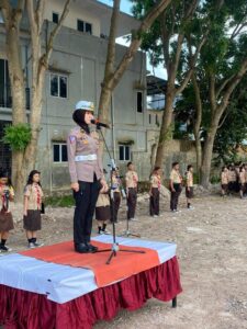 Polwan Polresta Barelang Goes To School Dalam Rangka Hari Jadi Polwan Ke-75
