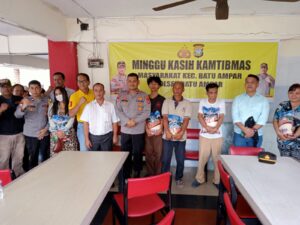 Kamtibmas di Komplek Nagoya Garden Gelar Minggu Kasih Kelurahan Seraya Batu Ampar