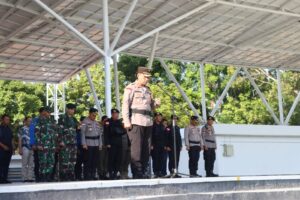 Kapolresta Barelang Pimpin Apel Gelar Pasukan Persiapan Pengamanan Aksi Unjuk Rasa oleh Aliansi Mahasiswa Se-Prov Kepri