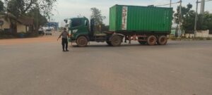 Personil Polsek batu ampar Melaksanakan Strong poin pagi di wilayah hukum Polsek Batu Ampar -Kota Batam