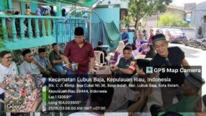 Bentuk Kepedulian Terhadap Sesama, Babinsa Baloi Indah Turut Serta Melayat ke Rumah Warga yang Berduka