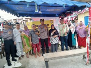 Polsek Batu Ampar,Kegiatan Jumat Curhat Dengan Warga di Batu merah Rt 06 Rw 02 Kelurahan Batu Merah