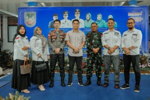 Kapolsek Perkenalan diri di Kegiatan Silaturahmi Walikota Batam Bersama LPM RT/RW dan Tokoh Masyarakat Kecamatan Sekupang