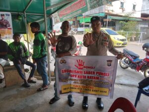 Polsek Sekupang Polresta Barelang melaksanakan Sosialisasi Sapu Bersih Pungutan Liar atau Saber Pungli