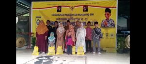 Bhabinkamtibmas Sei Harapan Hadiri Peringatan Maulid Nabi Muhammad SAW di Wilayah Binaannya
