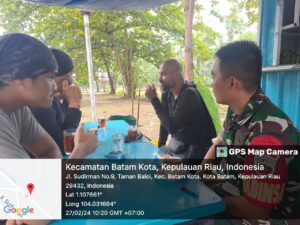 Babinsa Taman Baloi Himbau Para Turis yang Berkunjung ke Batam untuk Mematuhi Peraturan yang Berlaku