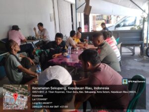 Ini Pesan Penting Babinsa Tiban Baru saat Komsos Bersama Driver Online dan Warga Binaan