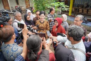 OJK Gandeng BPS Gelar Survei Nasional Literasi dan Inkusi Keuangan
