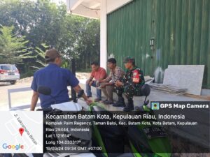 Sertu Alex Himbau Warga Taman Baloi Jaga Selalu Persatuan di Lingkungan