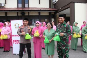 Berkah Ramadhan, Kapolresta Barelang Bersama FKPD Kota Batam Berbagi Takjil Kepada Masyarakat