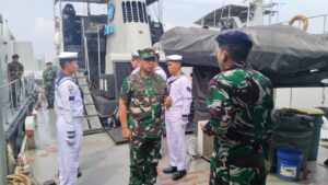 Pastikan Kesiapan Alutsista,Komandan Lantamal IV Inspeksi Langsung  Progres Perbaikan KRI SILEA – 858