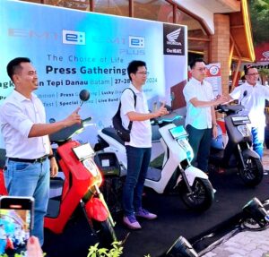 Motor Listrik Honda EM1 e: Resmi Hadir Di Kota Batam