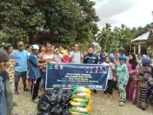 Ikatan Keluarga Sumatra Barat (IKSB) Kota Batam Salurkan Bantuan Sembako ke Korban Banjir dan Longsor Pesisir dan Bukit Tinggi