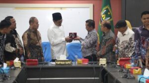 Muhammad Kamaludin Paparkan Kemajuan Pembangunan Batam saat Terima Kunker DPRD Kapuas Hulu