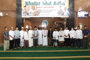 Polresta Barelang Gelar Shalat Idul Adha 1445 Hijriah dan Pemotongan  Tujuh Ekor Sapi dan 15 Ekor Kambing