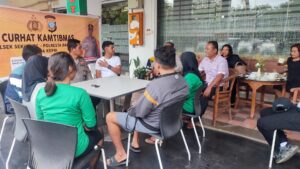 Polsek Sekupang Laksanakan Jumat Curhat Bersama Warga Ruko Marina City