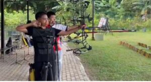 Tim Monev KONI Kepri Pantau Latihan Atlet Panahan Lolos PON XXI Aceh Sumut 2024
