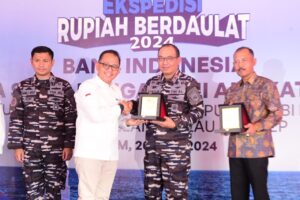Danlantamal IV Lepas Keberangkatan KRI KRAMBIT 627 Pembawa Misi Ekspedisi Rupiah Berdaulat Bank Indonesia