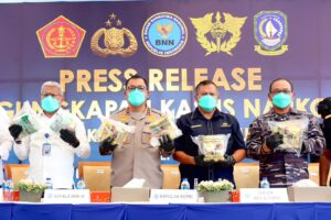 Kapolda Kepri Irjend Pol Yan Fitri Hadiri Press Conference 106 Kilo Sabu