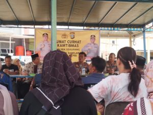 Kapolsek Sekupang lakukan Jumat Curhat Ajak Jaga Kondusifitas Kecamatan Sekupang
