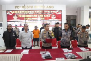 Kapolresta Barelang Gelar Konferensi Pers Ungkap Penganiayaan Hingga Korban Meninggal Dunia di Kel. Sei Jodoh Kota Batam