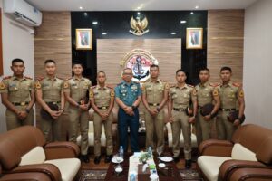 Danlantamal IV Berbagi Pengalaman Kedinasan Bersama Taruna AAL