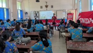 PT CDN Berikan Edukasi Mencegah Informasi Berita Hoax dan Safety Riding ke Pelajar Santa Maria Tanjungpinang