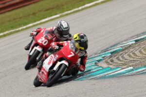 Jadi Kado HUT RI, Pebalap Binaan Astra Honda Kibarkan Merah Putih dari Podium IATC Malaysia