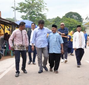 Gelar Tepuk Tepung Tawar, Masyarakat Desa Penaga Bintan Doakan Kemenangan Rudi – Rafiq di Pilgub Kepri 2024