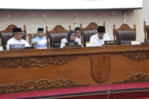 Rapat Paripurna Penetapan Ulang Calon Pimpinan DPRD Kota Batam Tuntas, Kamaluddin, Aweng, dan Hendra Segera Dilantik