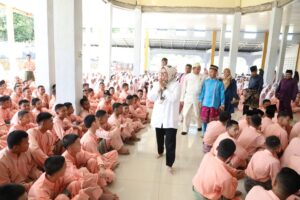 Kunjungi SMA Negeri 1 Bintan Utara, Marlin Motivasi Siswa Belajar Dengan Tekun
