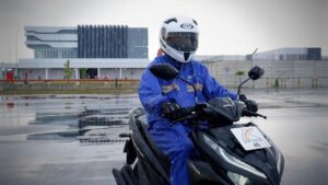 Masuki Musim Penghujan, Honda Capella Beri Tips Berkendara Saat Musim Hujan