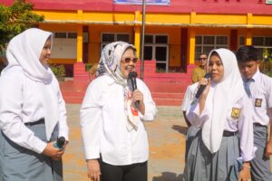 Marlin Motivasi Siswa SMK Negeri 2 Gantungkan Cita-Cita Setinggi Langit