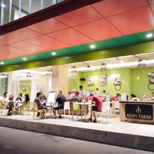 Mulai dari Angkringan Palsu dan Makan Malam Tahun Baru ada di Zest Harbour Bay Batam