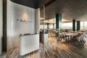 Makan Malam Romantis di Oak Bistro, Oakwood Hotel & Apartment Grand Batam