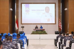 Tingkatkan Mental Juang Disiplin Prajurit :Pangkoarmada I Berikan Pembekalan kepada Prajurit Lantamal IV Batam