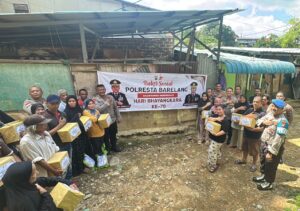 Polsek Batu Ampar Gelar Bakti Sosial, Sambut Hari Bhayangkara ke-79 dengan Berbagi Sembako