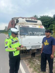 Satlantas Polresta Barelang Gencarkan Sosialisasi dan Penindakan Kendaraan ODOL
