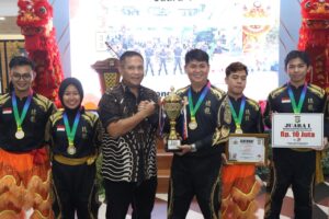 Lomba Barongsai dan Gasing Meriahkan Penutupan Hari Bhayangkara ke-79 di Mega Mall Batam