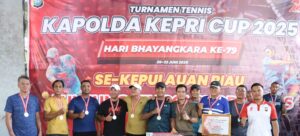 Turnamen Tenis “Kapolda Kepri Cup” 2025 Resmi Ditutup, Tim Kajari Batam Raih Gelar Juara