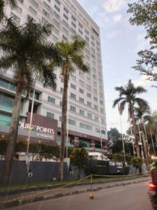 Pengguna Jalan Keluhkan Penutupan sebagian lajur jalan di Komplek Panorama Depan Hotel Four Point Batam