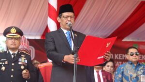 Momen Haru! Ketua DPRD Batam H. Muhammad Kamaluddin Bacakan Teks Proklamasi di HUT RI ke-80
