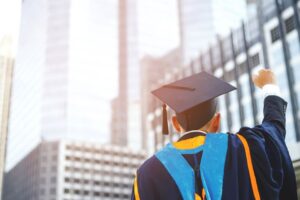 PLN Batam Salurkan Beasiswa Sahabat Terang untuk 60 Penerima, Dapat Rp 300–500 Ribu per Bulan