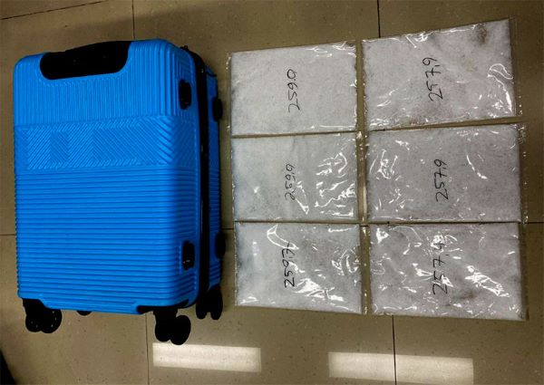 Polda Riau Gagalkan Penyelundupan 13 Kg Sabu di Bandara Sultan Syarif Kasim II